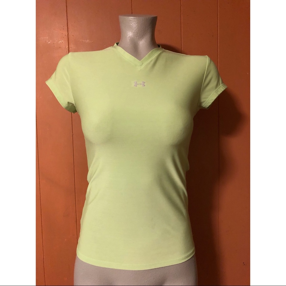 Under Armour Green V-Neck Tee M